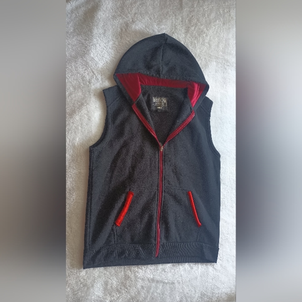 Zip up sleeveless hoodie